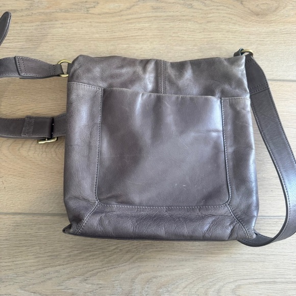 HOBO Reghan Crossbody Bag Leather Bucket Purse - Picture 6 of 7